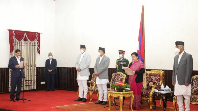 अर्थमन्त्री शर्माद्वारा पद तथा गोपनीयताको शपथ ग्रहण