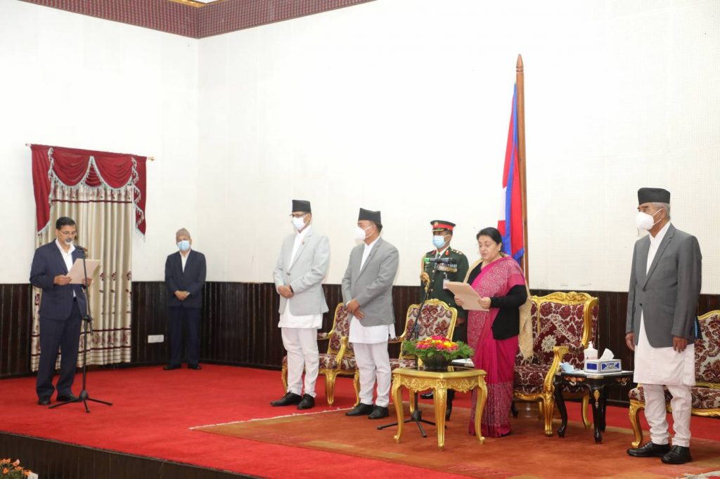 अर्थमन्त्री शर्माद्वारा पद तथा गोपनीयताको शपथ ग्रहण